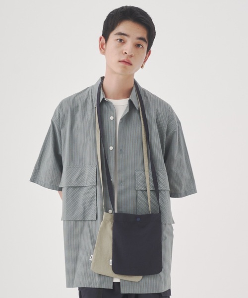YOEL(ヨエル)の「YOEL - mini sacoche / ミニサコッシュ(ショルダーバッグ・メンズ・カーキ/ネイビー・FREE)」の17枚目の写真