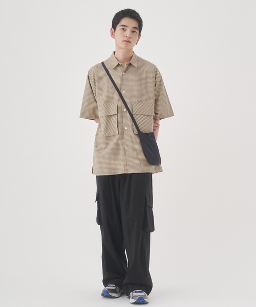 YOEL(ヨエル)の「YOEL - mini sacoche / ミニサコッシュ(ショルダーバッグ・メンズ・カーキ/ネイビー・FREE)」の9枚目の写真