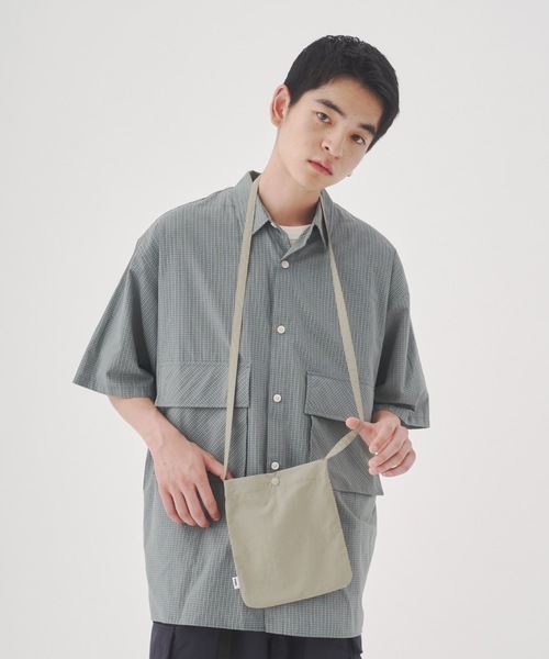 YOEL(ヨエル)の「YOEL - mini sacoche / ミニサコッシュ(ショルダーバッグ・メンズ・カーキ/ネイビー・FREE)」の21枚目の写真