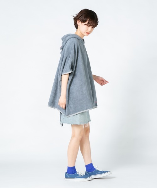 JEANS MATE（ジーンズメイト）の「【Hi Hey Hoooo/ハイヘイホー】なりきりアニマルポンチョ（ポンチョ・レディース・クリアブルー/チャコールグレー/オフホワイト・FREE）」の7枚目の写真