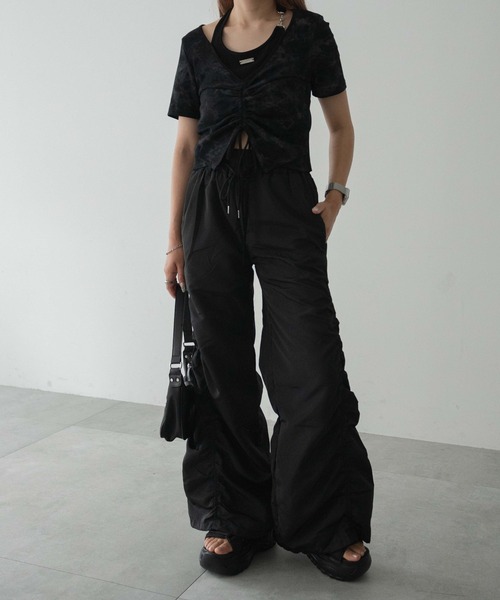 dispark(ディスパーク)の「DISPARK/ギャザーデザインナイロンパンツ(カーゴパンツ・レディース・ブラック・FREE)」の2枚目の写真