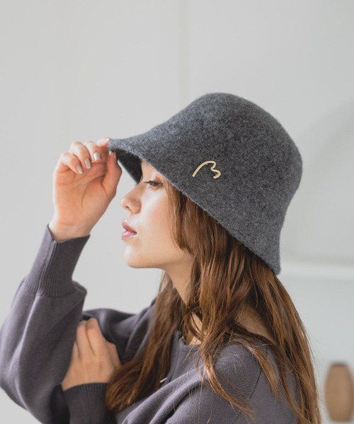 mysty woman（ミスティウーマン）の「ブローチ付きバケットハット 138269（ハット・レディース・ブラック/グレー/オフホワイト・FREE）」の7枚目の写真
