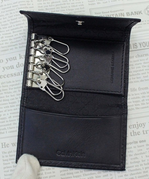 Calvin Klein(カルバン・クライン)の「CK ワンポイント6連フック レザーキーケース Key Case(キーケース/キーアクセサリー・メンズ・ブラック系2/ブラック系1/ブラック系3・F)」の6枚目の写真