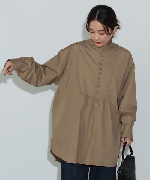 BEAMS HEART（ビームスハート）の「スタンドフリル チュニックシャツ（シャツ/ブラウス・レディース・ブラック/オフホワイト/ベージュ・FREE）」の6枚目の写真