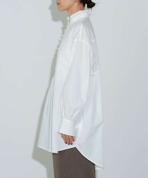 BEAMS HEART（ビームスハート）の「スタンドフリル チュニックシャツ（シャツ/ブラウス・レディース・ブラック/オフホワイト/ベージュ・FREE）」の17枚目の写真