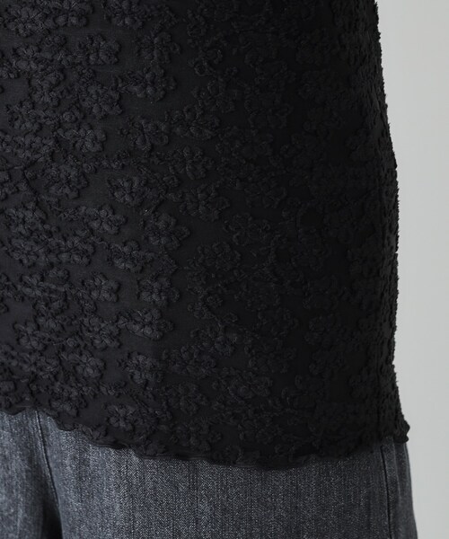 Cutie Blonde(キューティーブロンド)の「レイヤードコーデに 程よいシアー感 花柄メロウトップス(Tシャツ/カットソー・レディース・アイボリー/ブラック/ベビーピンク・02/03/04)」の21枚目の写真