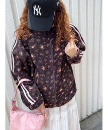 WC（ダブル シー）の「リトルフラワー2ラインフリースジャケット（ブルゾン）」