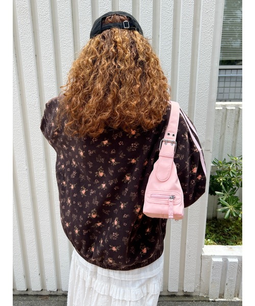 WC(ダブル シー)の「リトルフラワー2ラインフリースジャケット(ブルゾン・レディース・ブラウン/ネイビー・FREE)」の9枚目の写真