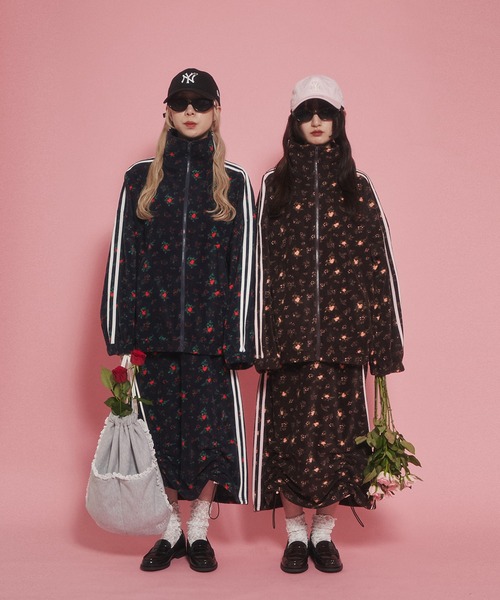 WC(ダブル シー)の「リトルフラワー2ラインフリースジャケット(ブルゾン・レディース・ブラウン/ネイビー・FREE)」の22枚目の写真