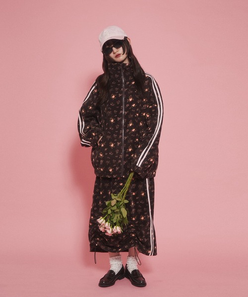 WC(ダブル シー)の「リトルフラワー2ラインフリースジャケット(ブルゾン・レディース・ブラウン/ネイビー・FREE)」の16枚目の写真