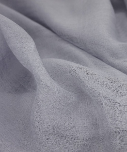 macocca(マコッカ)の「薄手シアーカシミヤ無地ストール カシミヤ100%(ストール/ショール・レディース・ベージュ/チャコール/グレー系1/アイボリー・FREE)」の10枚目の写真