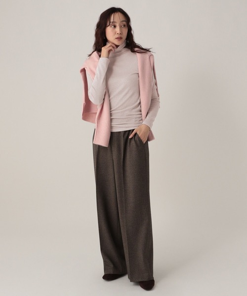 Elura（エルーラ）の「ラメタートルトップス インナー/139374（Tシャツ/カットソー・レディース・ベージュ/ホワイト/ライトグレー/ブラック・MEDIUM/LARGE）」の14枚目の写真