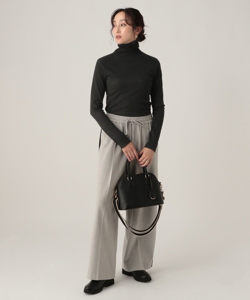 Elura（エルーラ）の「ラメタートルトップス インナー/139374（Tシャツ/カットソー・レディース・ベージュ/ホワイト/ライトグレー/ブラック・MEDIUM/LARGE）」の12枚目の写真