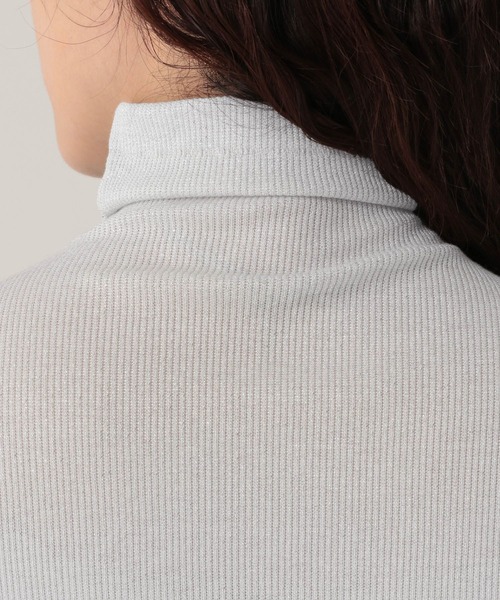 Elura（エルーラ）の「ラメタートルトップス インナー/139374（Tシャツ/カットソー・レディース・ベージュ/ホワイト/ライトグレー/ブラック・MEDIUM/LARGE）」の19枚目の写真