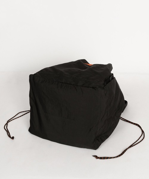UNIVERSAL OVERALL(ユニバーサルオーバーオール)の「SHINGEN BUDOU BAG (L) / 信玄武道バッグ(ショルダーバッグ・レディース・ブラック・FREE)」の7枚目の写真