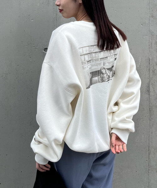 mline（エムライン）の「[mline]PHOTOビッグスウェット（スウェット・レディース・グレー/オフホワイト/ネイビー・FREE）」の2枚目の写真