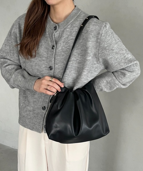 MYMOOD.(マイムード)の「ワンハンドルギャザー サイドファスナーショルダーバッグ(ショルダーバッグ・レディース・ベージュ/シルバー/アイボリー/ブラック・FREE)」の20枚目の写真
