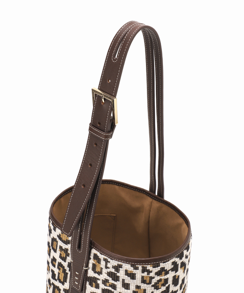 FRAMeWORK（フレームワーク）の「A VACATION/アヴァケーション 別注