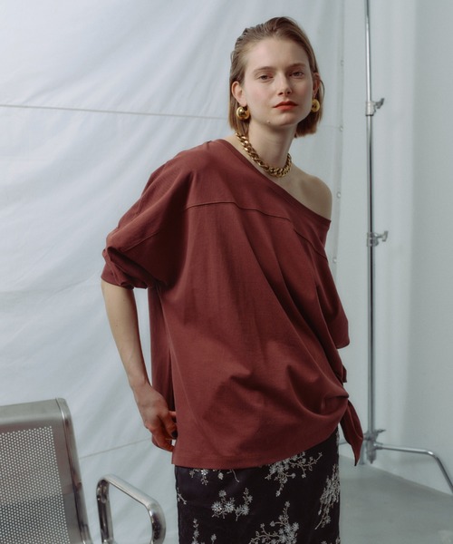 yae（ヤエ）の「2way loose sweat shirt / 2wayルーズスウェットシャツ（スウェット・レディース・ブラック/ベビーピンク/ライトグレー/ブラウン・FREE）」の15枚目の写真