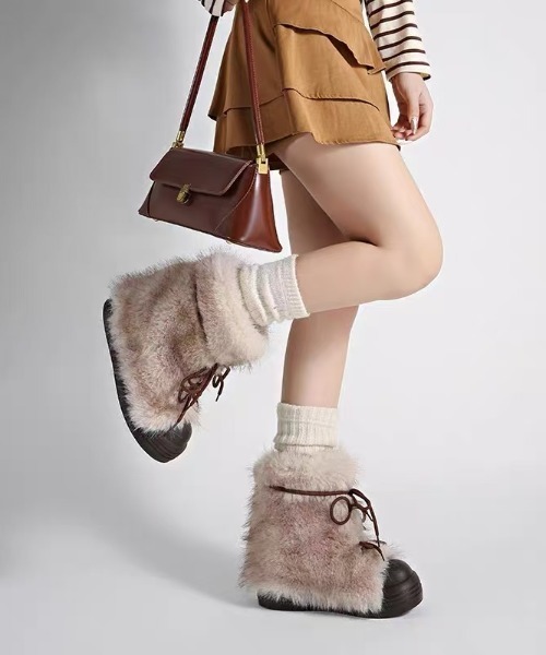 AsRiRe（アスリレイ）の「フワフワ厚底ボアブーツ（ブーツ・レディース・ブラウン/ブラック/ライトブラウン・M/S/L）」の3枚目の写真