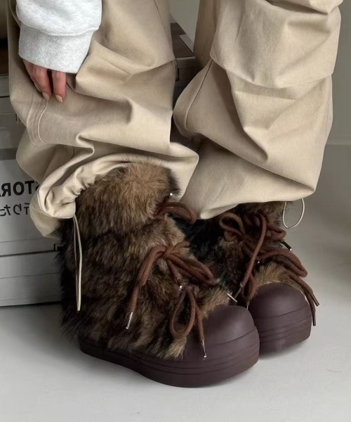 AsRiRe（アスリレイ）の「フワフワ厚底ボアブーツ（ブーツ・レディース・ブラウン/ブラック/ライトブラウン・M/S/L）」の14枚目の写真
