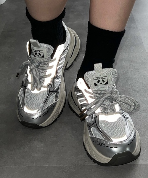 MEMECLE（メメクル）の「【 MEMECLE / メメクル 】シルバーメッシュ 厚底 カジュアルスニーカー（スニーカー・レディース・レッド/シルバー・L/M/S）」の10枚目の写真