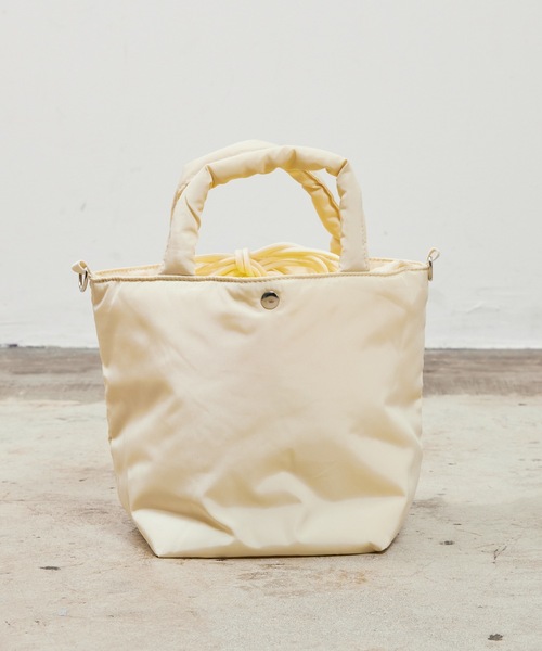 SPRUCE（スプルース）の「EM:　SPRUCE 2WAY A5 ギャザー 超軽量　ラホール2WAYトート　ショルダーバッグ（ショルダーバッグ・レディース・アイボリー/ブラック/ベージュ/ブルー・FREE）」の8枚目の写真