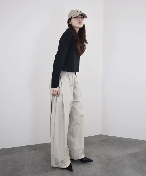 Reurie'（レウリィ）の「【ZOZO限定】バックスリットロングTシャツ／long sleeve back slit top 長袖 クルーネック カットオフ シンプル ベーシック カジュアル（Tシャツ/カットソー・レディース・ホワイト/ブラック・FREE）」の8枚目の写真