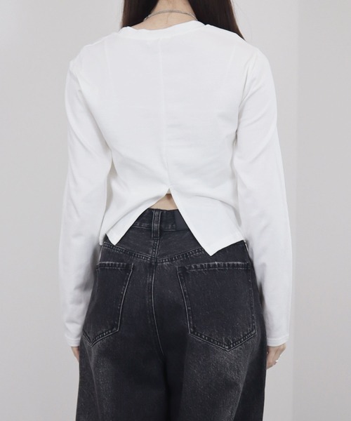 Reurie'（レウリィ）の「【ZOZO限定】バックスリットロングTシャツ／long sleeve back slit top 長袖 クルーネック カットオフ シンプル ベーシック カジュアル（Tシャツ/カットソー・レディース・ホワイト/ブラック・FREE）」の14枚目の写真