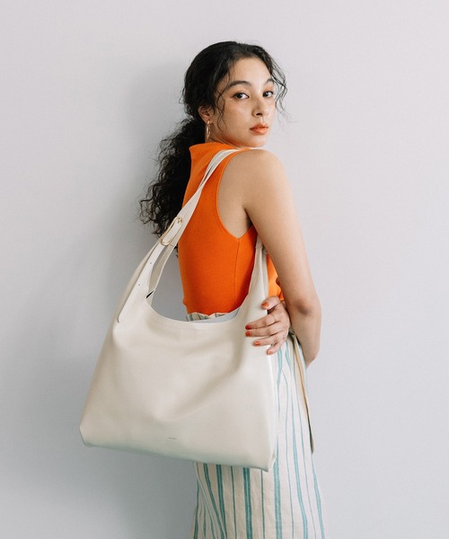 BEAURE ヴュレ カウレザー BIG トライアングル トート（トートバッグ