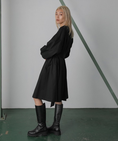 ROSE BUD(ローズバッド)の「(mici)ノーカラーコート(ノーカラージャケット・レディース・ベージュ/ブラック・ONE SIZE)」の4枚目の写真