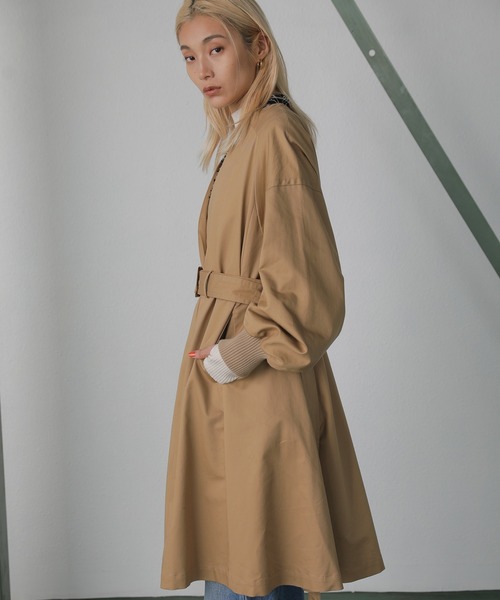 ROSE BUD(ローズバッド)の「(mici)ノーカラーコート(ノーカラージャケット・レディース・ベージュ/ブラック・ONE SIZE)」の12枚目の写真