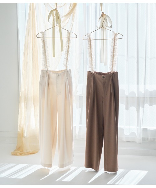 PEACH JOHN（ピーチジョン）の「フリルサスペンダー付きタックパンツ（その他パンツ・レディース・ブラウン/アイボリー・SMALL/MEDIUM）」の11枚目の写真