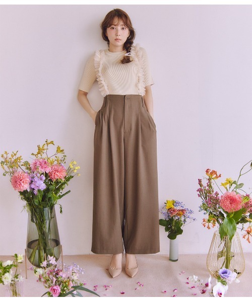 PEACH JOHN（ピーチジョン）の「フリルサスペンダー付きタックパンツ（その他パンツ・レディース・ブラウン/アイボリー・SMALL/MEDIUM）」の15枚目の写真
