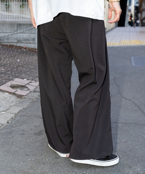 Subciety(サブサエティ)の「Cross tuck slacks(スラックス・メンズ・ブラック/ネイビー・X-LARGE/LARGE/MEDIUM/SMALL)」の17枚目の写真