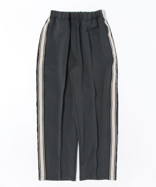 CORISCO（コリスコ）の「エステル テープ使いトラックパンツ(M1)（その他パンツ・メンズ・ブラック/ネイビー/チャコールグレー・MEDIUM/X-LARGE/LARGE）」の10枚目の写真