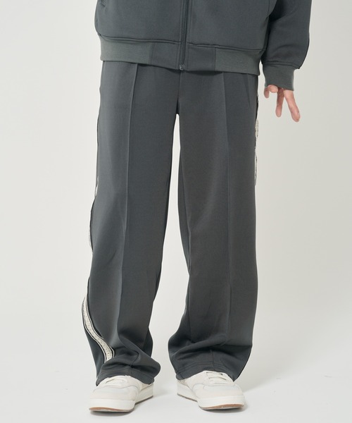 CORISCO（コリスコ）の「エステル テープ使いトラックパンツ(M1)（その他パンツ・メンズ・ブラック/ネイビー/チャコールグレー・MEDIUM/X-LARGE/LARGE）」の8枚目の写真