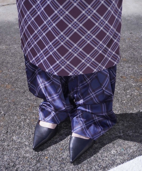 G.V.G.V.(ジーヴィージーヴィー)の「PLAID SATIN PICOT PANTS(その他パンツ・レディース・バーガンディー/ネイビー・36)」の15枚目の写真