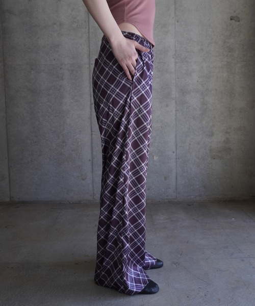 G.V.G.V.(ジーヴィージーヴィー)の「PLAID SATIN PICOT PANTS(その他パンツ・レディース・バーガンディー/ネイビー・36)」の21枚目の写真