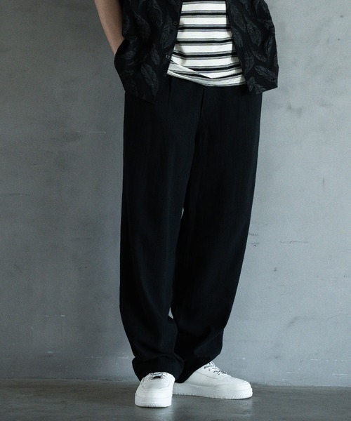 RATTLE TRAP（ラトルトラップ）の「リネン混ワンタックワイドテーパードパンツ（スラックス・メンズ・オフホワイト/ブラック/カーキ・L/M/S）」の3枚目の写真