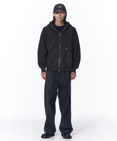 JIEDA(ジエダ)の「DAMAGE PATCH ZIP HOODIE(パーカー・メンズ・ブラック/ブラウン・1/2)」の6枚目の写真