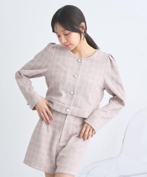 earth music&ecology（アースミュージックアンドエコロジー）の「カットツイードショートジャケット（ノーカラージャケット・レディース・アイボリー/ピンクベージュ・FREE）」の5枚目の写真