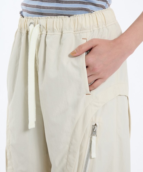 PUBLIC TOKYO（パブリックトウキョウ）の「【完売間近】スイッチングライトカーゴパンツ（カーゴパンツ・レディース・ベージュ/ホワイト/ブラック/モカ・1/2）」の17枚目の写真