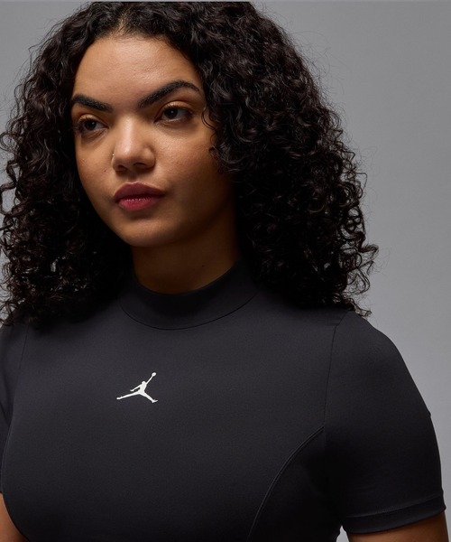 JORDAN BRAND(ジョーダンブランド)の「JORDAN BRAND AS W J SS SOLID KNIT TOP / ジョーダンブランド ウィメンズ ジョーダン ソリッド ニット S/S トップ / NIKE【SP】(Tシャツ/カットソー・レディース・ブラック・S/M/L)」の3枚目の写真