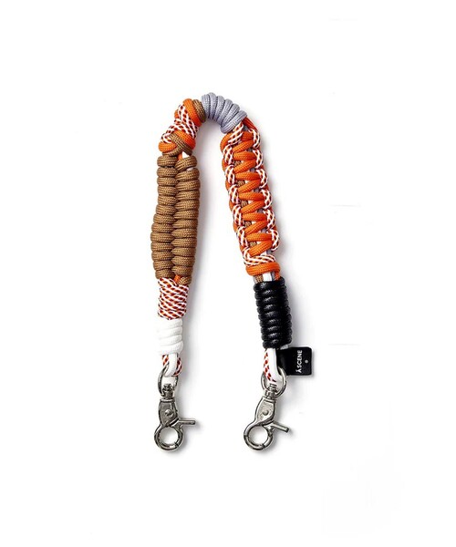 A SCENE（エーシーン）の「【A SCENE】Design paracord strap パラコード ストラップ（スマホグッズ・メンズ・シルバー/イエロー系その他/ブラック/オレンジ/イエロー/ネイビー/マルチ/オリーブ/ブルー系その他/ブラウン系その他・FREE）」の8枚目の写真