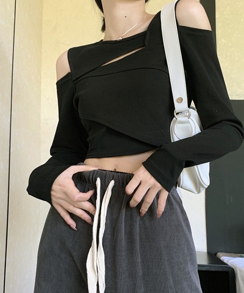 VIBGYOR(ヴィブジョー)の「【EIZZ/アイズ】アンバランス スナップ 長袖Tシャツ(Tシャツ/カットソー・レディース・ブラック/グレー・FREE)」の2枚目の写真