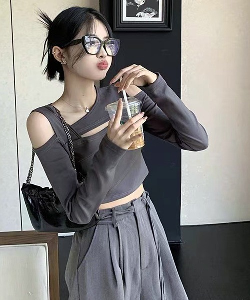 VIBGYOR(ヴィブジョー)の「【EIZZ/アイズ】アンバランス スナップ 長袖Tシャツ(Tシャツ/カットソー・レディース・ブラック/グレー・FREE)」の5枚目の写真