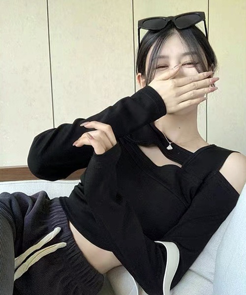 VIBGYOR(ヴィブジョー)の「【EIZZ/アイズ】アンバランス スナップ 長袖Tシャツ(Tシャツ/カットソー・レディース・ブラック/グレー・FREE)」の9枚目の写真