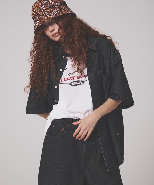 FIRST DOWN（ファーストダウン）の「デニム ショートスリーブ シャツ（シャツ/ブラウス・メンズ・ライトブルー/ブラック/インディゴブルー・XL/L/M）」の6枚目の写真