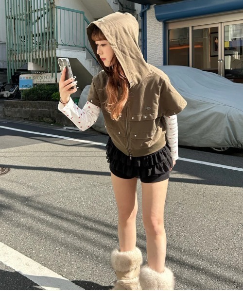 HTH(エイチティーエイチ)の「short sleeve zip hoodie(パーカー・レディース・ブルー/グレー/カーキ・フリー)」の13枚目の写真